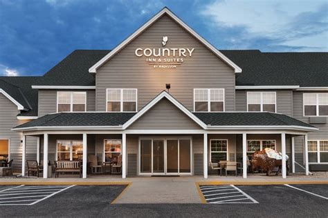 COUNTRY INN & SUITES BY RADISSON, BUFFALO, MN $121 ($̶1̶4̶6̶) - Updated ...