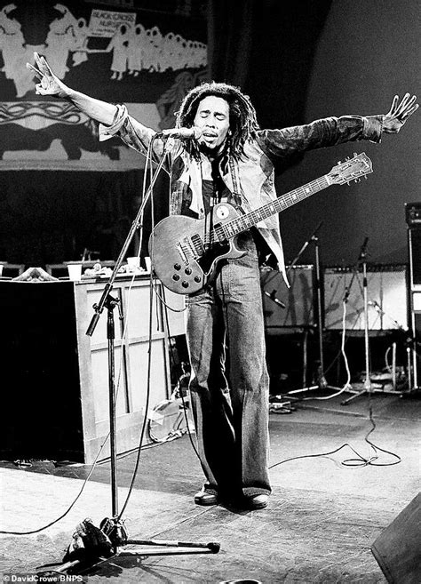 Bob Marley - 1970s : r/OldSchoolCelebs