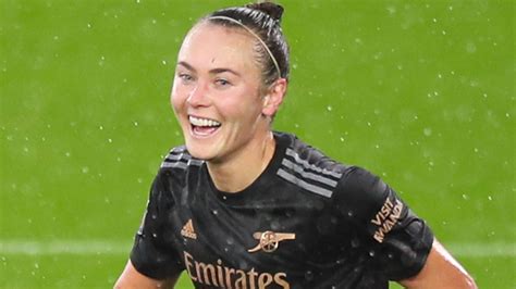 Caitlin Foord: Australia forward signs new contract with Arsenal Women ...