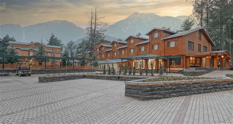 Radisson Hotel Pahalgam Golf View Resort - Resort Facade View from Main Entrance