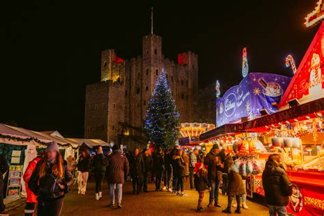 The 13 Best Christmas Markets in England (And Top Festive Days Out!)