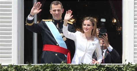 King Felipe VI and Queen Letizia of Spain Coronation Photos | POPSUGAR ...