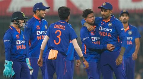 India becomes No.1 ODI team after whitewashing New Zealand | Cricket News - The Indian Express