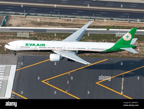 Eva airlines 777 hi-res stock photography and images - Alamy