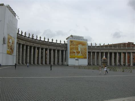 Saint Peter's Square in Vatican City | Saint Mary's Press