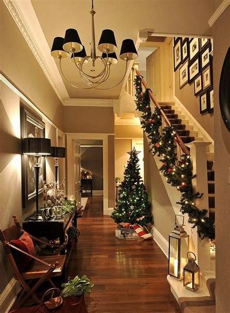 15 Tips On Designing A Great Hallway | Christmas hallway, Christmas home, Holiday decor