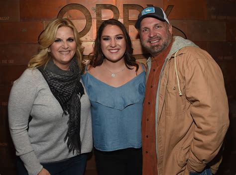 Trisha Yearwood ‘Didn’t Know What to Do With’ Garth Brooks’ 3 Daughters until She Had ...