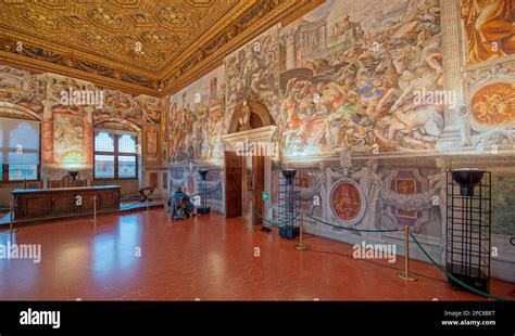 Palazzo vecchio interior hi-res stock photography and images - Alamy