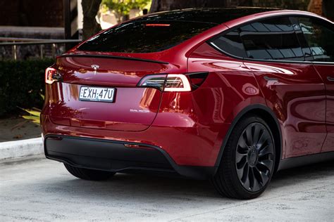 2023 Tesla Model Y Performance review - PioneerNewz
