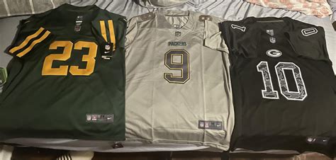 Some new pick ups 🤧 *insert squidward future meme* : r/GreenBayPackers