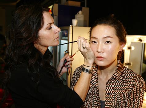 File:Make-up artist.jpg - Wikimedia Commons