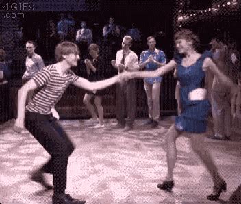 Fail Dancing GIF - Fail Dancing FallingOver - Discover & Share GIFs