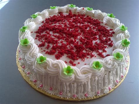 A Cake Story: Red Velvet Cake Decoration