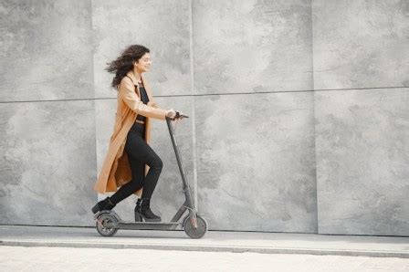 Mastering How to Ride an electric scooter: A Comprehensive Beginner's Guide