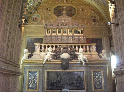 The tomb of St. Francis Xavier in Basilica of Bom Jesus | Francis ...