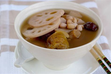 Lotus Root And Peanut Soup - Kuali