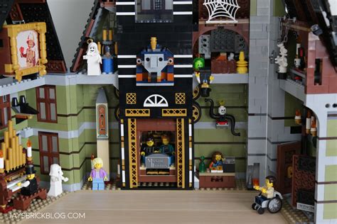 Review: LEGO 10273 Haunted House (2020) - Jay's Brick Blog