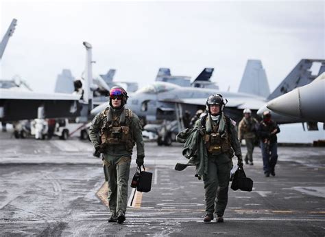 F18 Fighter Jet Cockpit : F 18 Cockpit Dcs : Thanks to popular aviation movies like top gun, the ...