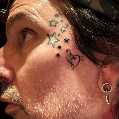 MÖTLEY CRÜE Drummer TOMMY LEE Shows Off New Face Tattoos - BraveWords