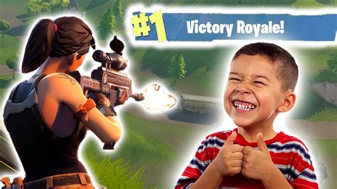 PLAYING WITH 8 YEAR OLD KID (Fortnite Battle Royal) BEST GAME EVER ...