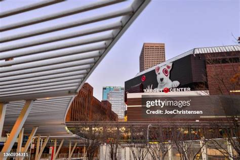 203,862 Target Center Minneapolis Stock Photos, High-Res Pictures, and ...