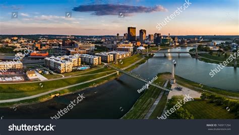 Dayton Ohio Skyline: Over 96 Royalty-Free Licensable Stock Photos ...