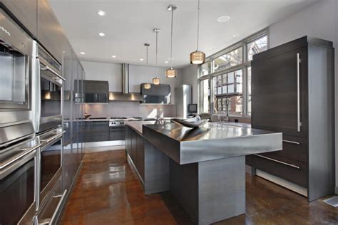 34 Gorgeous Kitchens with Stainless Steel Appliances