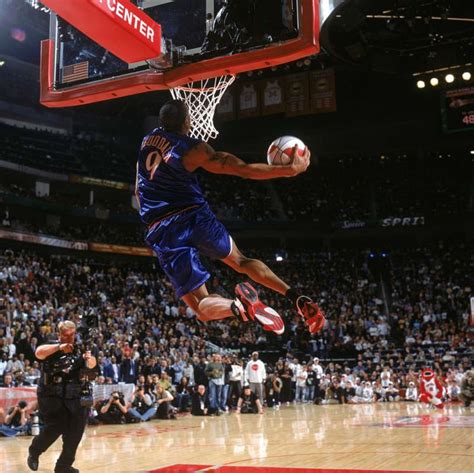 The Most Epic NBA Dunk Contest Photos Ever Taken | Shaquille o'neal, Basketball pictures, Basketball