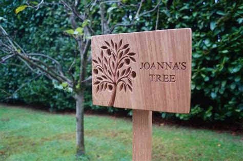 Engraved Tree Memorial Plaques | MakeMeSomethingSpecial.com