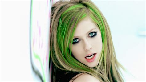 'Smile'- FULL Music Video- *HQ* - Avril Lavigne Image (22320037) - Fanpop