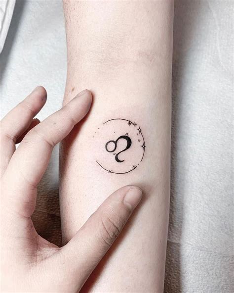 , #minimalistconstellationtattoodesign in 2020 | Leo zodiac tattoos ...