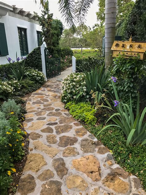 Inspiring Garden Design: Island Charms - Private Newport