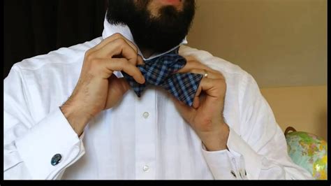 How to tie a bow tie, quick and easy explanation! - YouTube