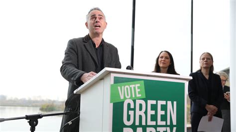 Green Party manifesto: 'The UK will be zero carbon by 2030' - LBC