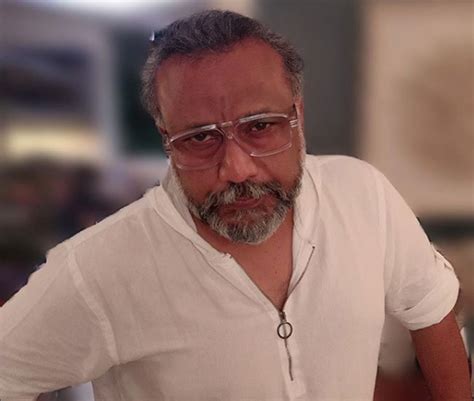 Anubhav Sinha Wiki, Wife, Height, Age, Family, Children, Biography ...