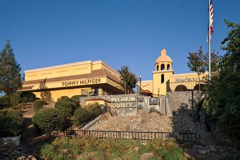 Folsom Premium Outlets, Folsom, CA - California Beaches