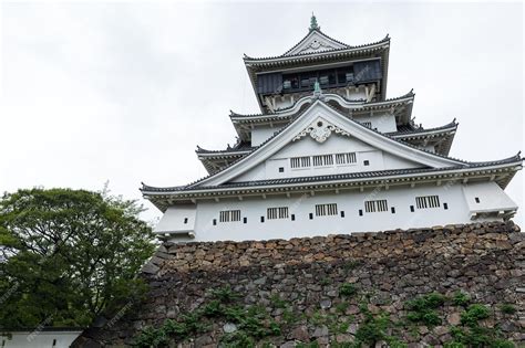 Premium Photo | Kokura castle in japan