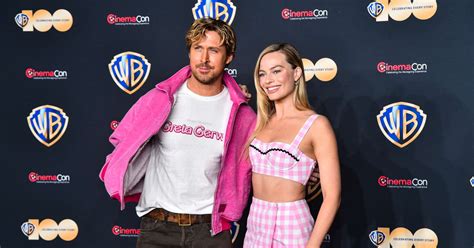 Margot Robbie and Ryan Gosling Are Gonna Be Wearing a Lot of Pink This ...