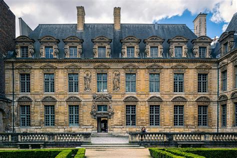 Photo Of Brown Building During Daytime · Free Stock Photo