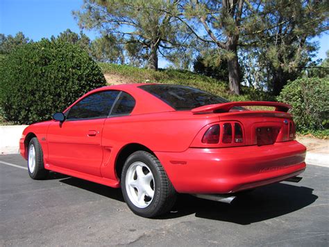 Review: 1997 Ford Mustang GT – DriveAndReview