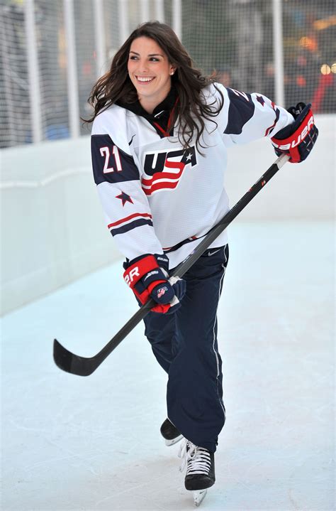 Hilary Atwood Knight, american ice hockey player | Hilary knight ...