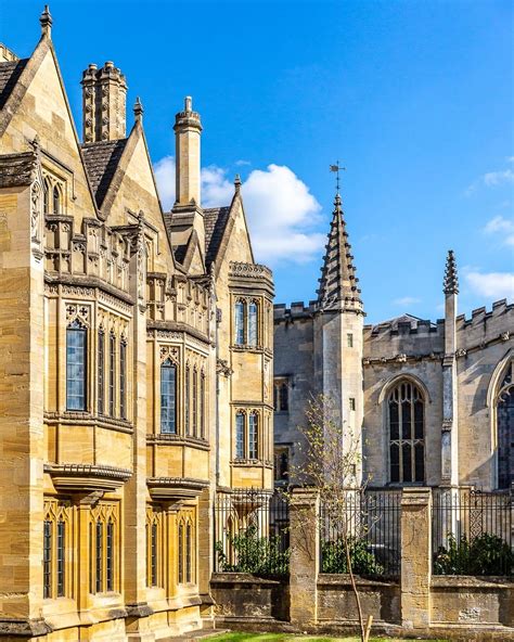 Beautiful historic architecture at Magdalen College in Oxford, England. Oxford University has ...