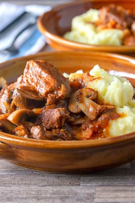 Wild Boar Stew Recipe with Mushrooms | Krumpli