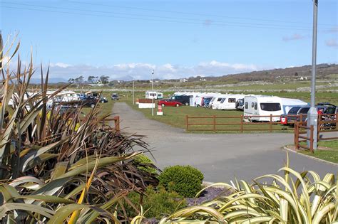 Sunnysands Caravan Park, Barmouth - Pitchup®