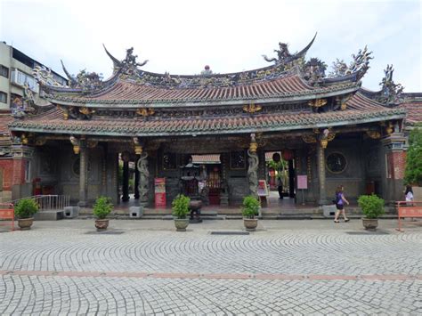 Taiwan: Taipei – Temples & Shrines