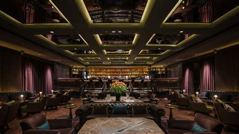 Manhattan Bar - Bar Review | Condé Nast Traveler