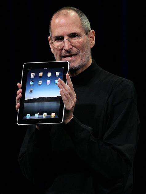 Apple's latest creation the iPad (pictures) | NDTV Gadgets360.com