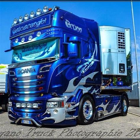 Scania V8 Trucks