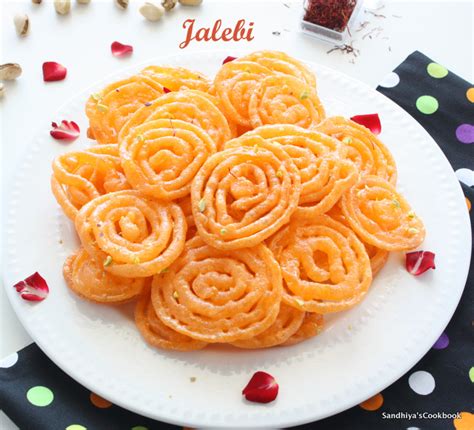 Sandhiya's Cookbook: Home made Crispy & Juicy Jalebi | Jalebi Recipe ...