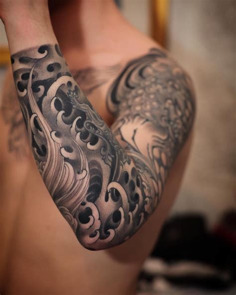 Black Grey Sleeve Tattoo Designs : Best Sleeve Tattoos - Tattoo Insider - Your pain tolerance ...